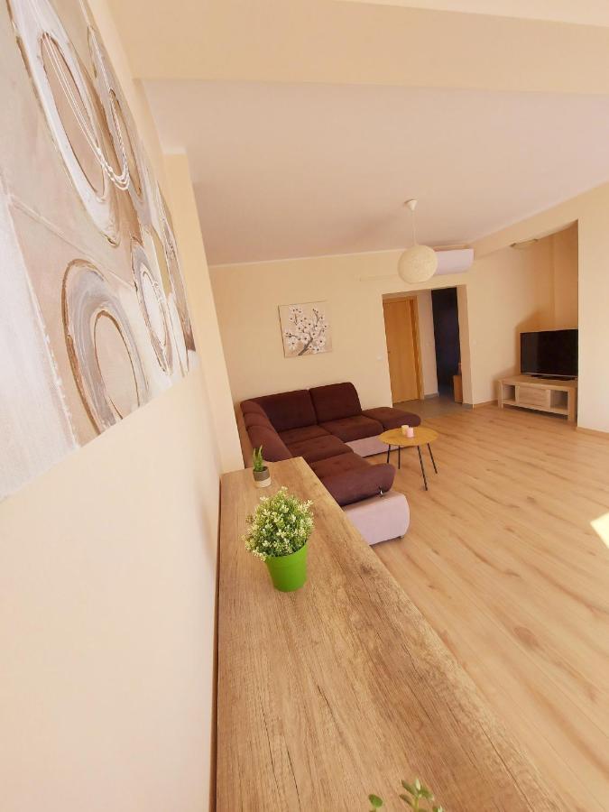 Villa House With Swimming Pool Iva